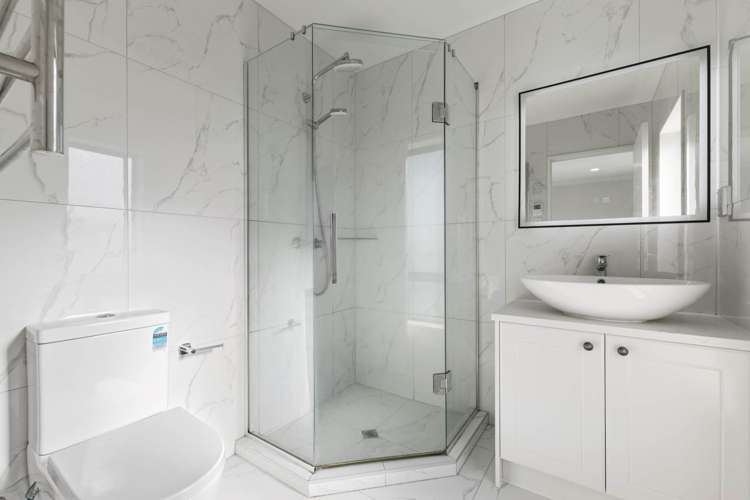 5 Downpatrick Drive Flat Bush_10