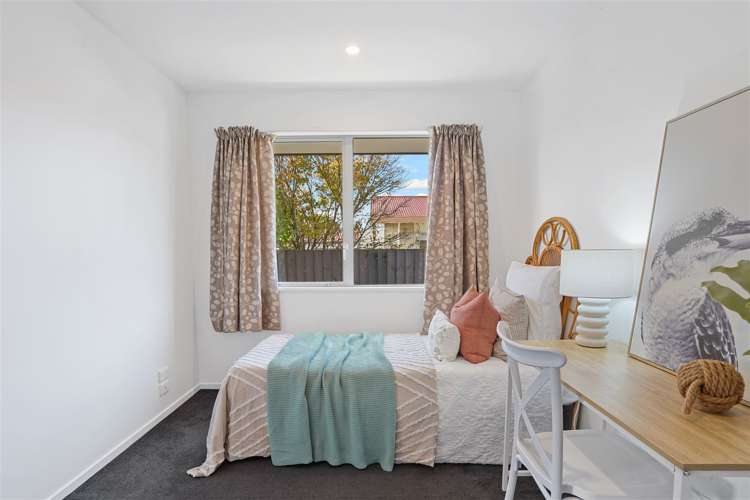 2/10 Stacey Place Woolston_10
