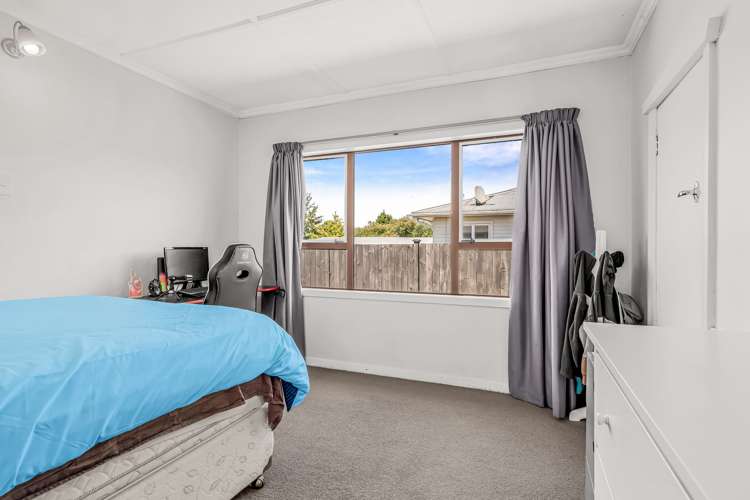 210 Whitby Road Wakefield_13