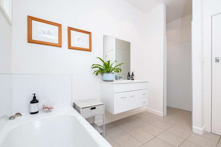 14 Tauroa Road Havelock North_18