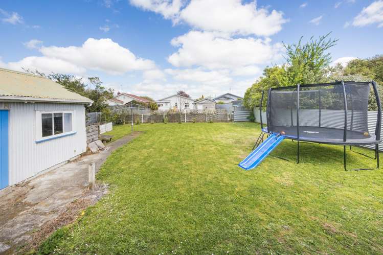 18 Burns Avenue Takaro_21