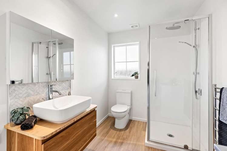 165b Queens Drive Lyall Bay_5