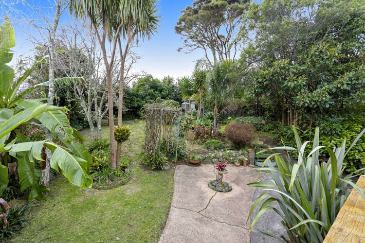 34 Onedin Place Titirangi_11