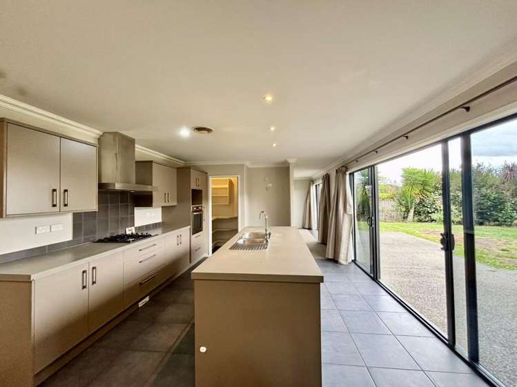 16 Somerton Drive Huntington_8