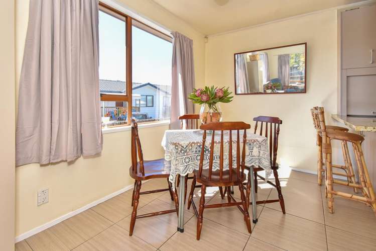 55 Catkin Crescent Papatoetoe_3