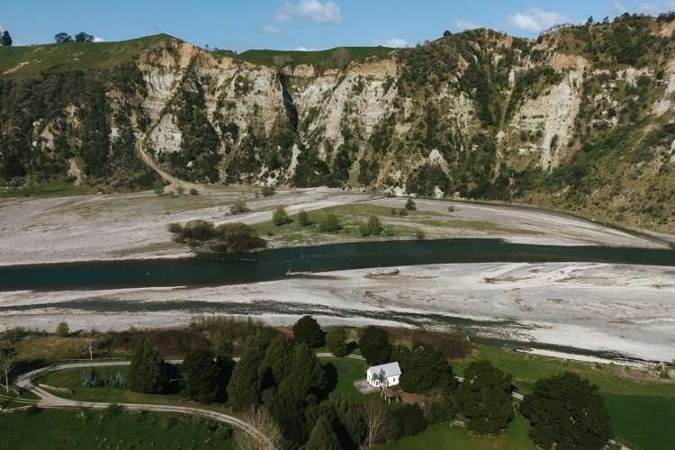 216 Rowes Road Hunterville_5