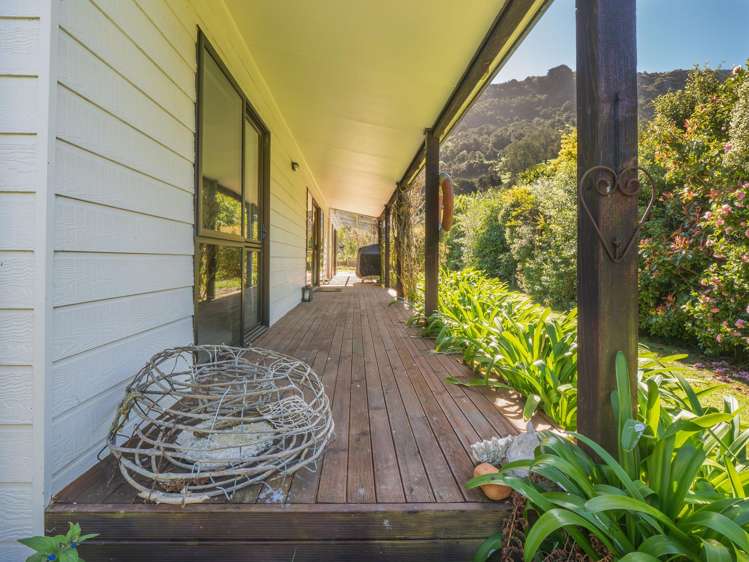 577 Little Akaloa Road Little Akaloa_34