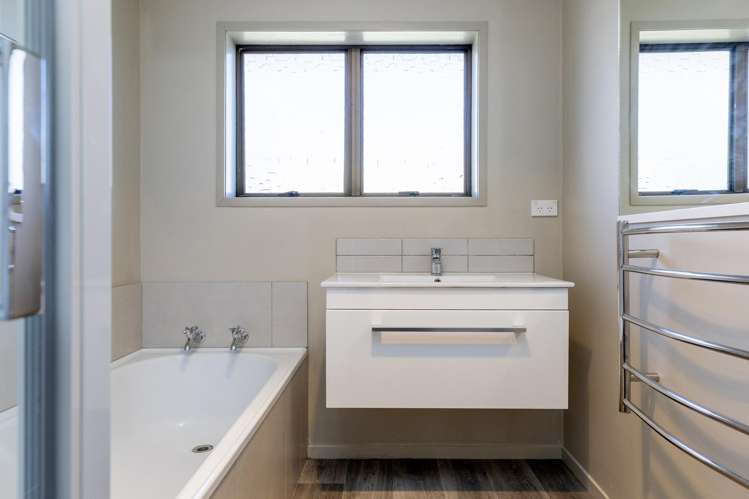 2/7 Kathleen Place Rainbow Point_22
