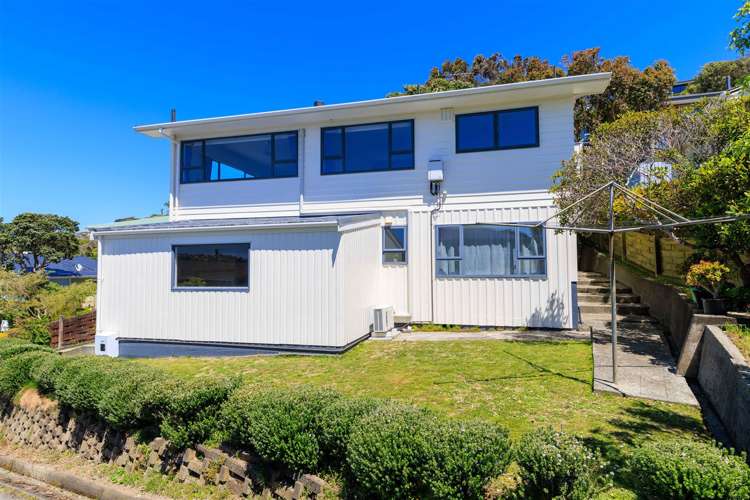 27 Fairburn Grove Johnsonville_19