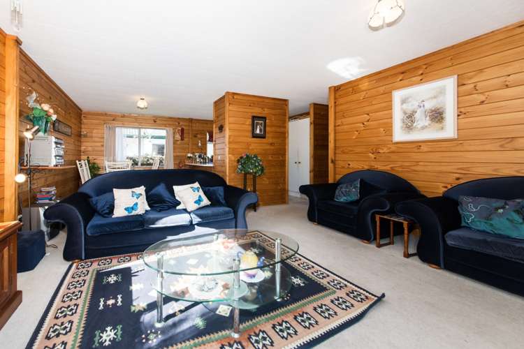 1/139 Carnoustie Drive Wattle Downs_9