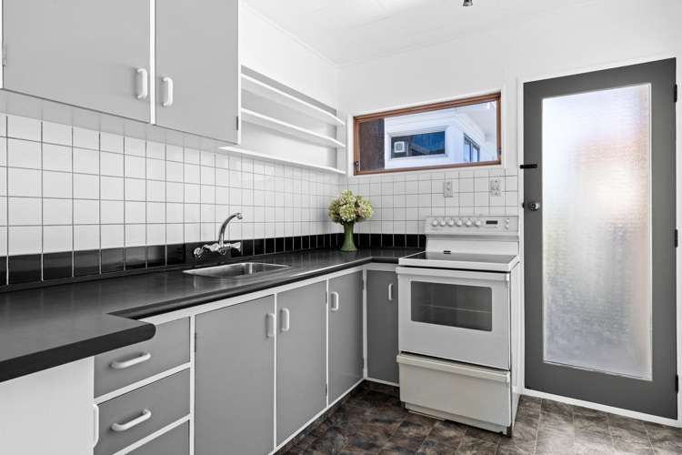 35 Freyberg Avenue Tamatea_1