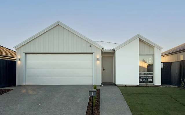 Brand New & Ready to Move In