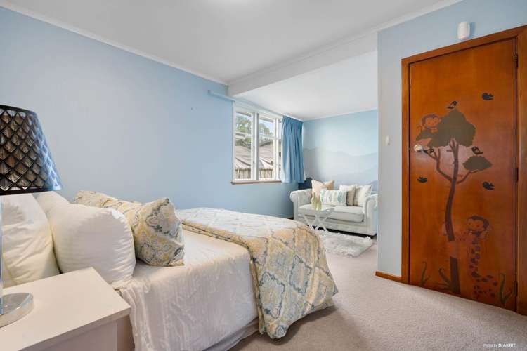 189 Riverside Avenue Point England_18