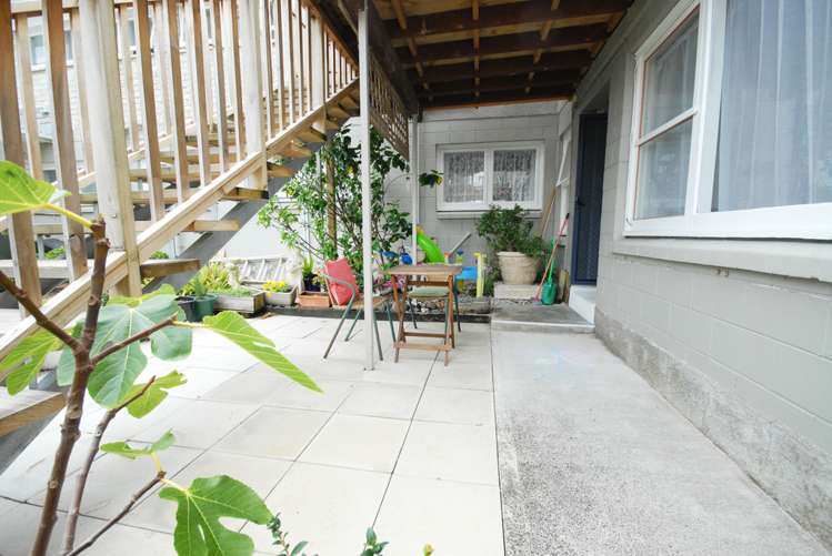 9/16 Queens Parade Devonport_6