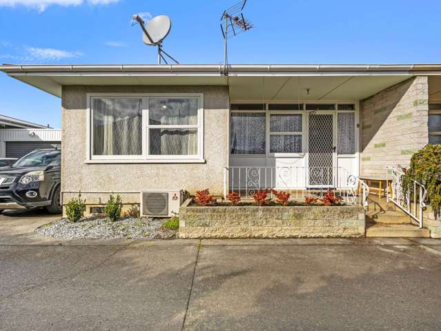 Gorgeous 2 Bedroom, Heart of the City!