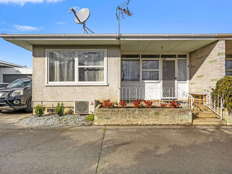 2/608 Heretaunga Street East_0