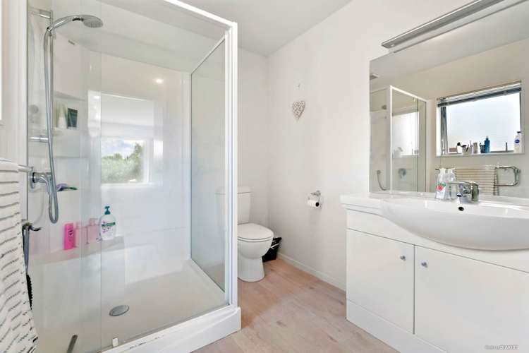 15 Barwick Place Stanmore Bay_12