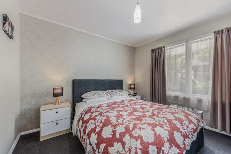 2/82 Wellington Street 10728_6