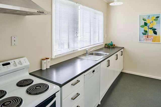 2 Tarawera Road Johnsonville_1