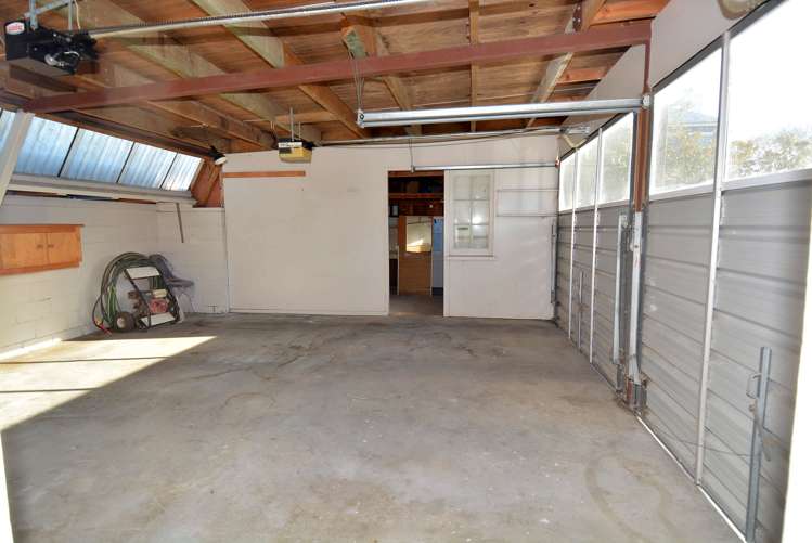 72 Antrim Street Windsor_18