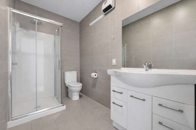 122F Newton Road Eden Terrace_2