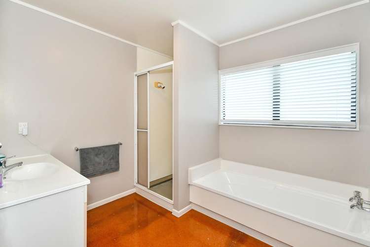 13b Youngs Road Papakura_10