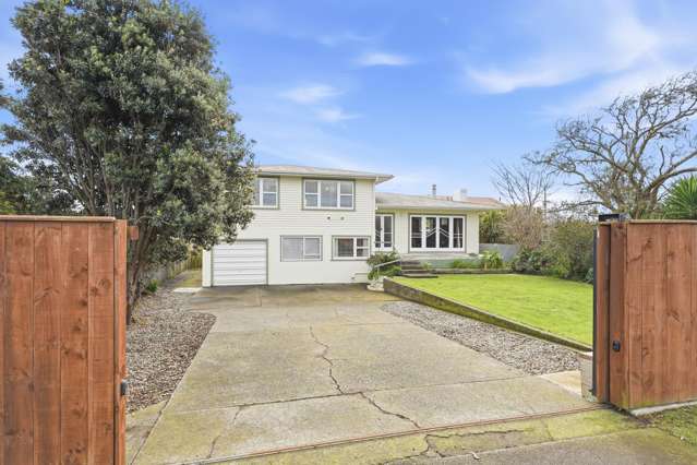 Classic 1960s Charm with Modern Comfort
