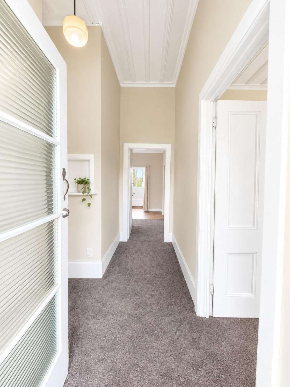 Spacious 3-Bedroom Home – Close to the Hospital and Shops 3