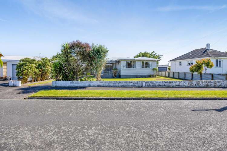 6 Buchanan Place Hawera_25