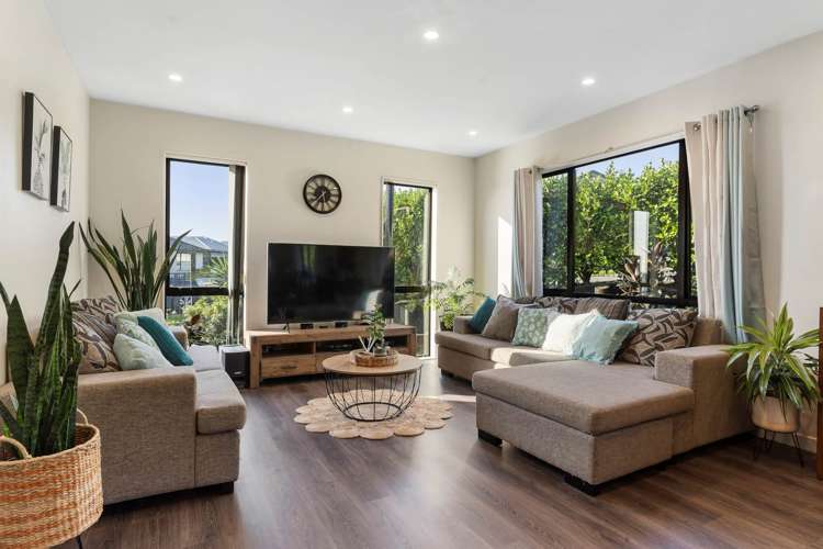 9 Te Aparangi Crescent Papakura_12