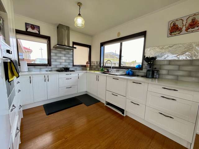 543A Richardson Rd Mt Roskill_3