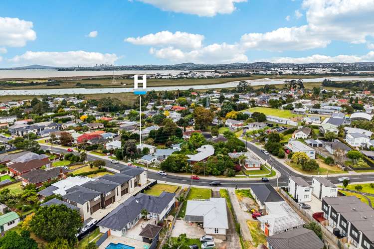 49 Tiroroa Avenue Te Atatu South_28