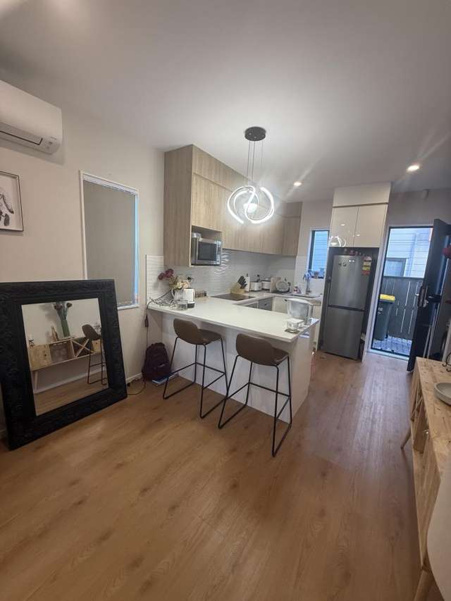 12/10 Newington Road Henderson_3