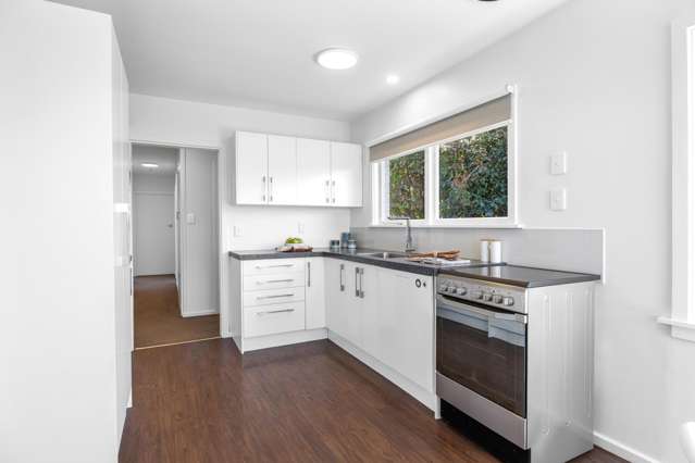 4 Adrian Place Shirley_2