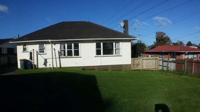 3 Earlsworth Road Mangere East_1