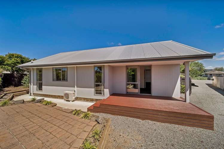 Unit 2/65 Kuaka Crescent Bromley_16