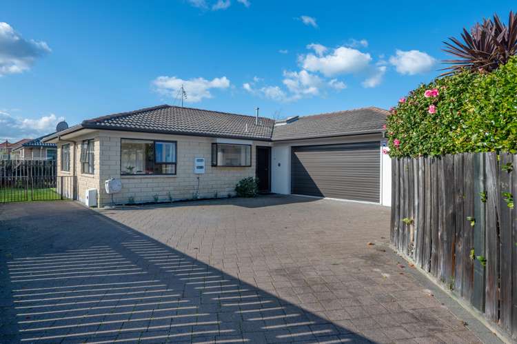 35b Holland Street Glenholme_16