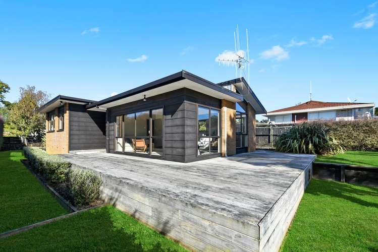 4 Leonard Place Dinsdale_17