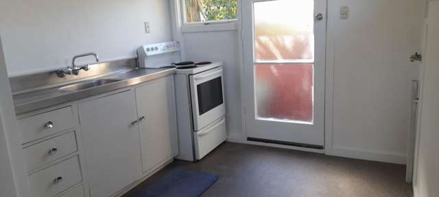 11 Hassals Lane Waltham_3