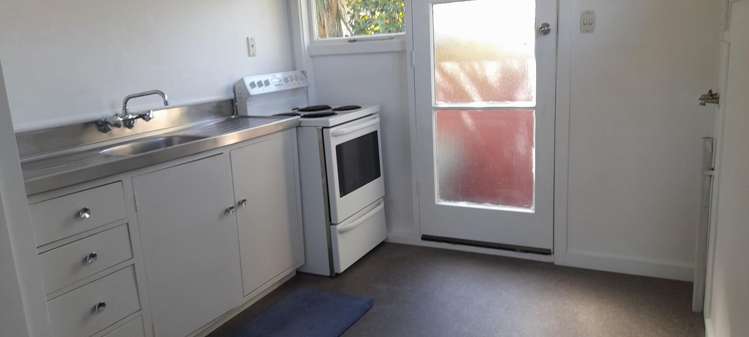 11 Hassals Lane Waltham_3