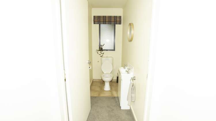 75 Pages Road Allenton_14