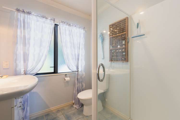 7 Avion Terrace Raumati Beach_28