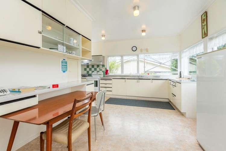 15 Tirimoana Road Te Atatu South_19