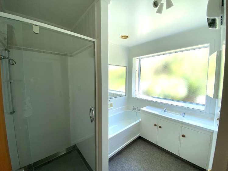 15 Fyvie Avenue Tawa_8