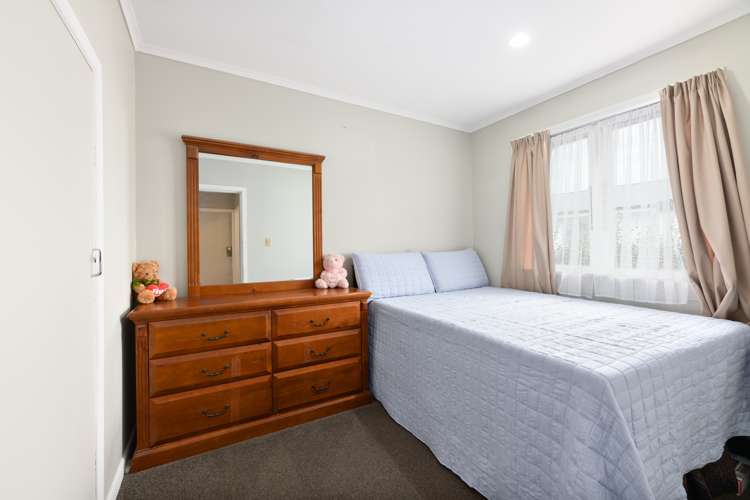 7 Enderby Drive Te Atatu Peninsula_12