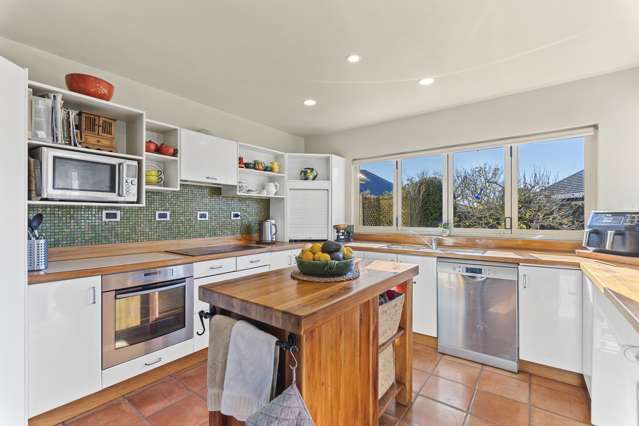 3 Waiwera Place Merrilands_4