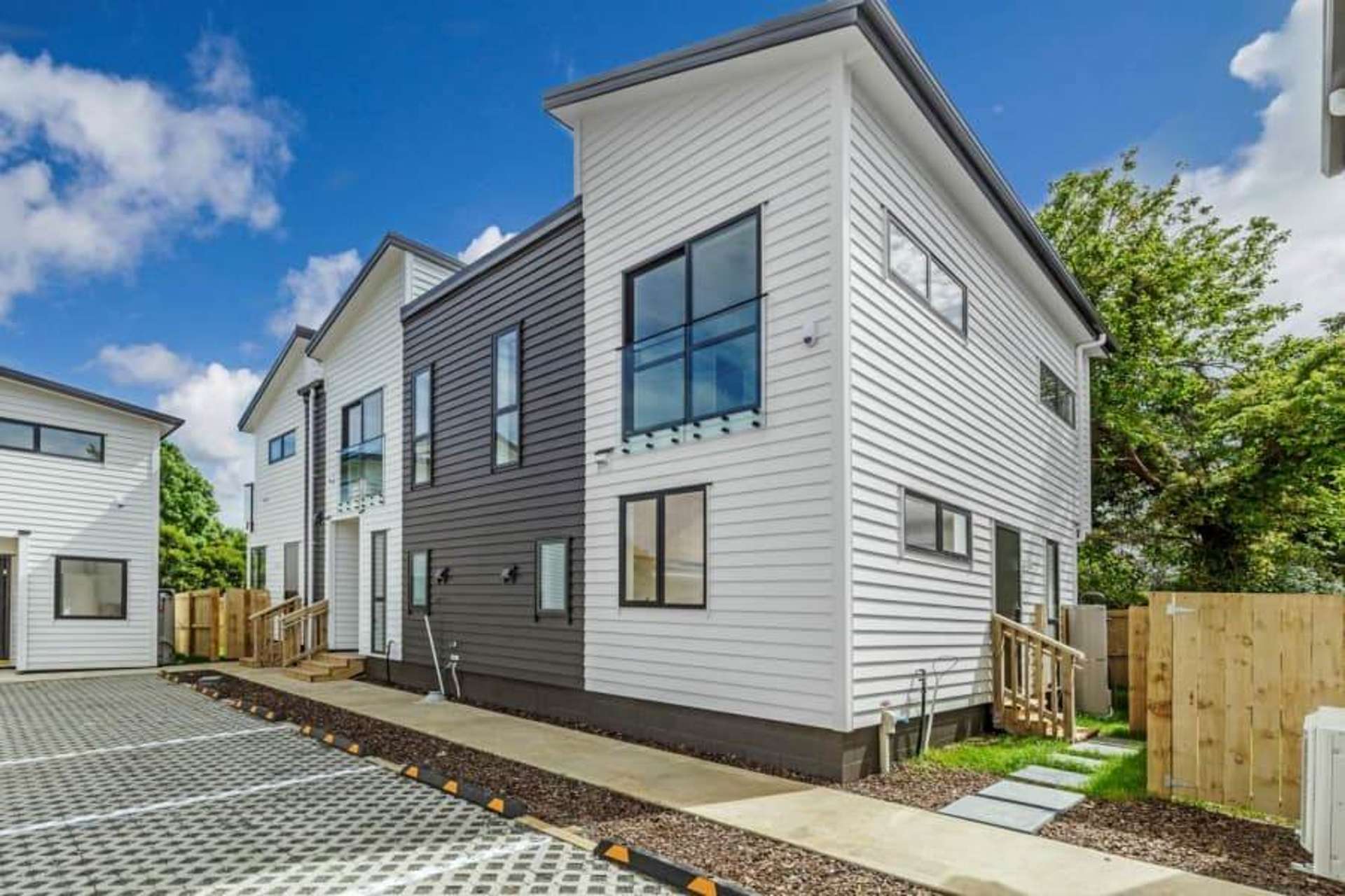 4/58 Sylvan Crescent Te Atatu South_0