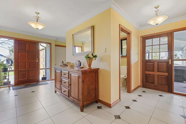 44 Millstream Drive Lincoln_10