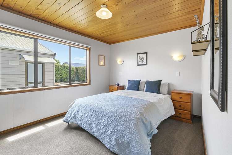 11 Stevenson Place Leamington_12