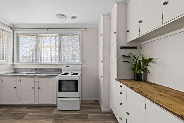 11 Cranby Crescent Onekawa_3